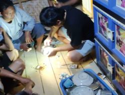 Tim Opsnal Sat Narkoba Polres Sumbawa Barat Amankan Terduga Pelaku Pemilik Narkoba di Sebuah Rumah Kelurahan Kuang