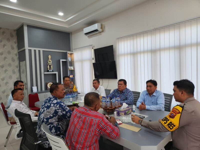 Kapolres Batu Bara AKBP Taufiq Hidayat Thayeb menerima Gemkara Kabupaten Batu Bara dipimpin Ketua Umum Khairul Muslim.(Foto : Istimewa)