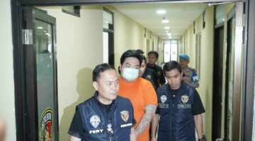 Raup Ratusan Juta dari Judi Online, Dua Pemuda Jakbar Diringkus Polisi