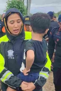 Bencana Banjir Melanda Wilayah Bali, Polda Bali Gercep Evakuasi Korban