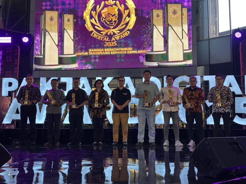 Polda Metro Jaya kembali menorehkan prestasi membanggakan. Pada ajang Pak Jaka Digital Award 2025 yang digelar di Summarecon Mall Serpong