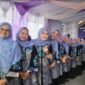 Antusias warga Desa Kebon Cau ,Teluknaga menyambut Bupati Tangerang Moch. Maesyal Rasyid dalam acara monitoring DRPPA (Foto.Lensapolri.com/Arf)