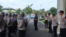 Foto Personel Sat Samapta Polres Metro Tangerang Kota mengikuti Pelatihan Fungsi Dalmas di Lapangan Polres Metro Tangerang Kota,(Dok.Istimewa)