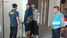 Panitia Bantuan Penerimaan (Pabanrim) Bintara Brimob Tahun 2025 Polres Metro Tangerang Kota menggelar proses rekrutmen Bintara Brimob mulai dari pendaftaran secara online, verifikasi berkas administrasi, hingga pengukuran tinggi dan berat badan pada tahap pemeriksaan awal