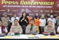 konferensi Pers Polres Metro Jakarta Barat peredaran sabu seberat 19 kilogram (Lensapolri.com/kbr)