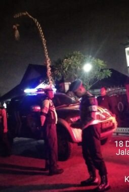 Hadir di Tengah Malam, Polres Tabanan Antisipasi 3C Lewat Patroli Lampu Biru