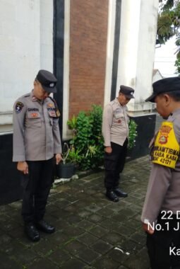 Bhabinkamtibmas Desa Bengkel Laksanakan Pengamanan Upacara Pengabenan Almarhum I Ketut Catrig