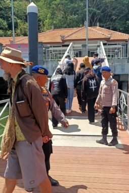 Satpolairud Polres Bangli Perkuat Patroli Perairan, Pastikan Keamanan Wisatawan di Dermaga Apung Kedisan