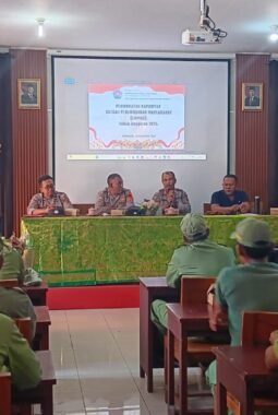 Kasat Binmas Polres Bangli Perkuat Profesionalisme Linmas Desa Bangbang melalui Pembekalan Terpadu