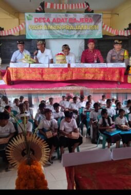 Polsek Selemadeg Apresiasi Pasraman Prajamusti sebagai Sarana Pembinaan Budi Pekerti Anak