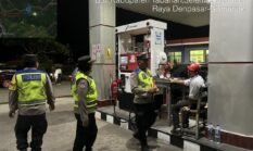 Polsek Selemadeg Hadirkan Rasa Aman Jelang Nataru Lewat Blue Light Patrol