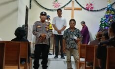 Polsek Selemadeg gelar pengamanan Misa Malam Natal 2025 di BPI Siki Rahayu