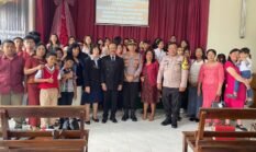 Kapolsek Pupuan Bersama Anggota Laksanakan Pengamanan Hari Raya Natal Pastikan Ibadah Berjalan Aman dan Lancar