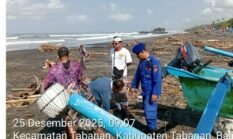 Satpolairud Polres Tabanan Intensifkan Patroli Pesisir di Pantai Yeh Gangga, Jamin Keamanan Wisata Natal