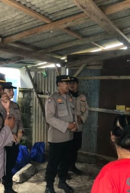 Jumat Curhat Penuh Kehangatan, Polisi Serap Aspirasi dan Keluhan Lansia di Desa Gulingan