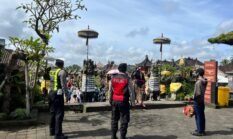 Polsek Bangli Pantau Kunjungan Wisatawan Jelang Nataru di Desa Wisata Penglipuran