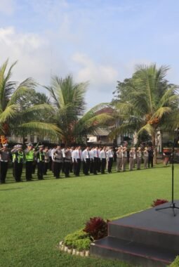 59 Anggota Polres Bangli Terima Kenaikan Pangkat, Kapolres Tegaskan Tanggung Jawab Tugas Semakin Besar