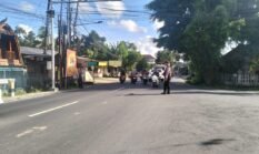 Pengaturan Lalin Akhir Pekan, Personel Polsek Abiansemal Pastikan Arus Kendaraan Tetap Lancar