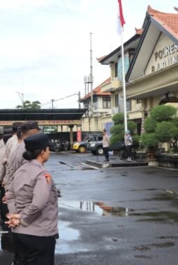 Evaluasi dan Motivasi Personel, Wakapolres Badung Pimpin Apel Pagi