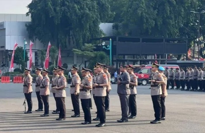 Kapolda Metro Jaya Rotasi Besar-Besaran Pejabat, Puluhan Perwira Menengah Bergeser ke Jabatan Strategis

