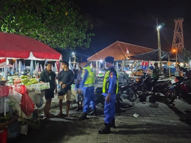 Kegiatan patroli malam tersebut dilaksanakan oleh personel Satpolairud Polresta Denpasar Pos Kedonganan, yakni AIPTU I Made Paing Wijaya dan BRIPKA I Putu Gede Jiwa