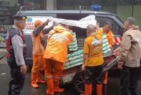 Kepedulian Polri, Polsek Tambora Salurkan Bantuan bagi Warga Terdampak Kebakaran (Foto:Istw/Lensapolri)