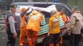 Kepedulian Polri, Polsek Tambora Salurkan Bantuan bagi Warga Terdampak Kebakaran (Foto:Istw/Lensapolri)