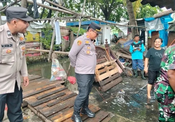 Polsek Benda Siaga Pantau Dampak Bencana Hidrometeorologi (Foto:Istw)