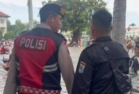 Unit Samapta Polsek Tamansari Polres Jakarta Barat melaksanakan kegiatan patroli dialogis dan sambang jalan kaki di kawasan Taman Fatahillah, Kota Tua (Foto.Istw)