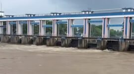 Heboh Bunyi Sirine Pintu Air 10 Tangerang Terdengar Keras (Foto. Tangkapan layar video viral)
