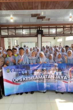Ops Keselamatan Jaya 2026, Pelajar SMK Farmasi Tangerang Dibekali Edukasi Tertib Berlalu Lintas