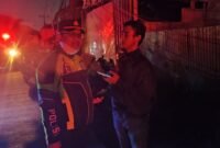 Kapolsek Benda AKP Sriyono saat di lokasi kebakaran di Jalan Prancis Tangerang (Foto: Deryy)