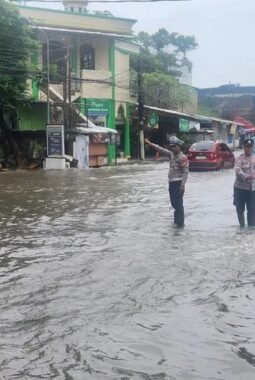 Polsek Benda Memantau Kesiapan Dalam Penanganan Dampak Bencana hidrometeorologi