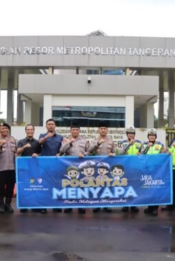 Tak Sekadar Tugas, Polisi Metro Tangerang Kota Berbagi dan Menguatkan Silaturahmi di Bulan Suci
