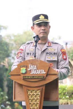 Wakapolres Metro Jakbar Akbp Rezi Dharmawan Pimpin Apel, Ingatkan Anggota Tetap Humanis dan Profesional