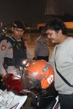 Jaga Kondusifitas, Polisi Sisir Titik Rawan Di Jakarta Barat Hingga Dini Hari