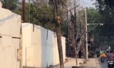 Tiang Miring, Kabel Semrawut dan Trotoar Tak Rapi di Jalan Kamal Raya, Warga Pertanyakan Kepedulian Kelurahan Tegal Alur
