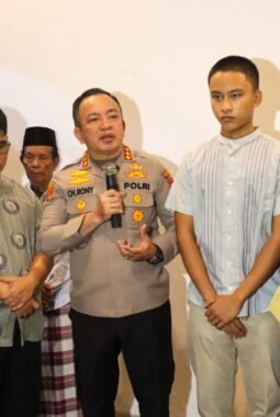 Kapolres Metro Depok Hadiri Doa Bersama untuk Keselamatan Yudistiro Pranoto, Jurnalis dan Awak Kapal di Selat Sunda