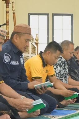 Sambut Jendral Suyudi, Polda Sulbar Bersama Anak Yatim Titip Doa untuk Bhayangkara yang Semakin Amanah dan Diberkahi