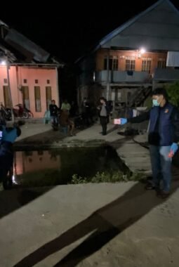 Geger! Warga Temukan Mayat Pria di Saluran Irigasi Polman, Piket URC Reskrim Datangi TKP