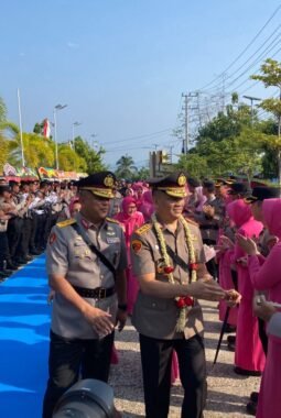 Tradisi Penyambutan Kapolda Sulbar Perkuat Kebersamaan dan Semangat Melayani Masyarakat