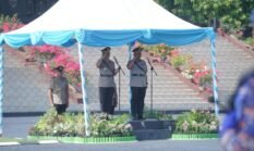 Farewell and Welcome Parade Polda Sulbar, Estafet Komando dari Irjen Pol Adi Deriyan ke Irjen Pol Totok Suharyanto