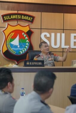 Pimpin Commander Wish, Kapolda Sulbar Irjen Pol Totok Suharyanto Tegaskan Disiplin dan Penguatan Kamtibmas