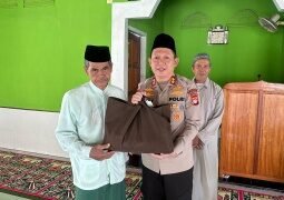 Polisi Bersama Masyarakat, Kapolres Mateng Pererat Silaturahmi dan Serap Aspirasi Lewat Jumat Keliling