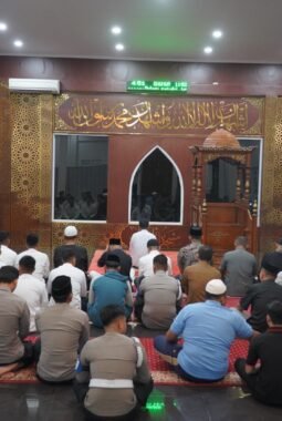 Kapolda Sulbar Hidupkan Gerakan Subuh Keliling, Hadir Mendengar Suara Hati Masyarakat hingga ke Akar Permasalahan