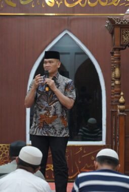 Dari Masjid Desa Bambu, Kapolda Sulbar Sampaikan Pesan tentang Ibadah, Akhlak dan Keluarga